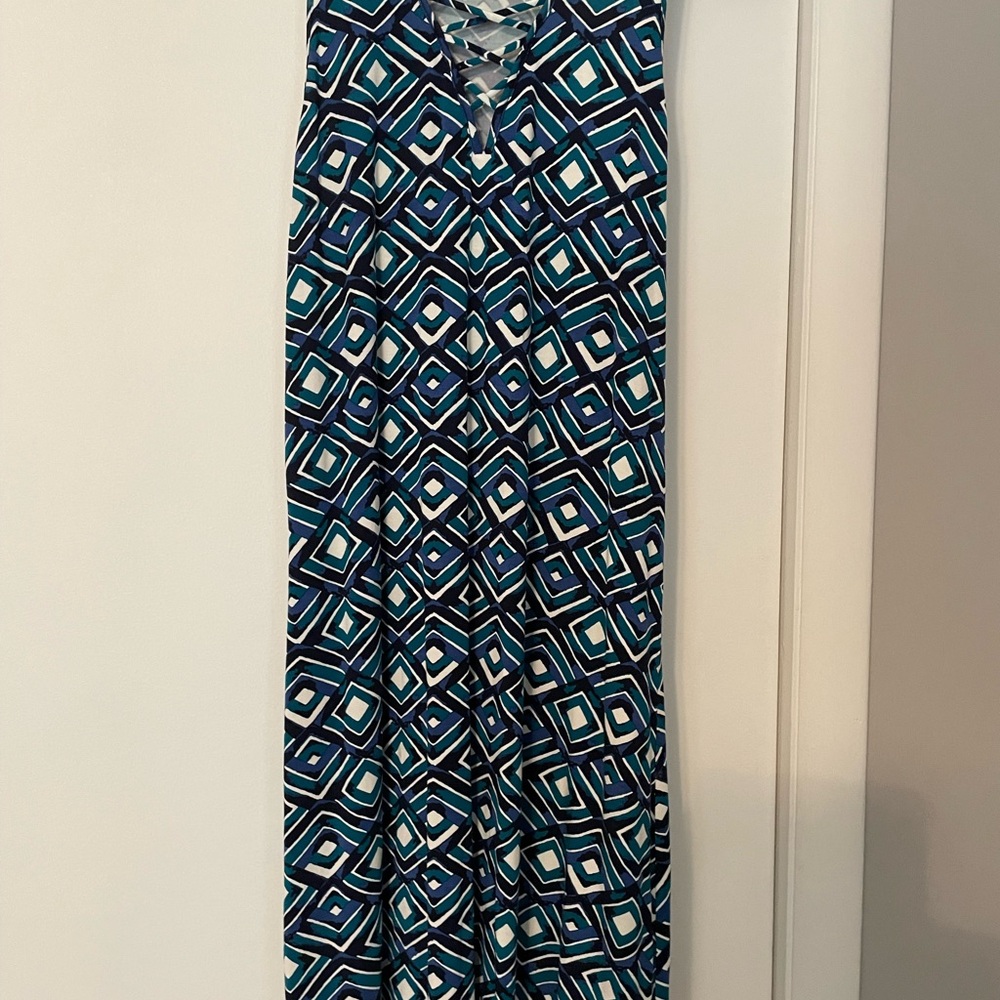 Sleeveless dress